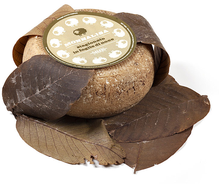 MONNA LISA PECORINO STAGIONATO IN FOGLIE NOCI1.2KG